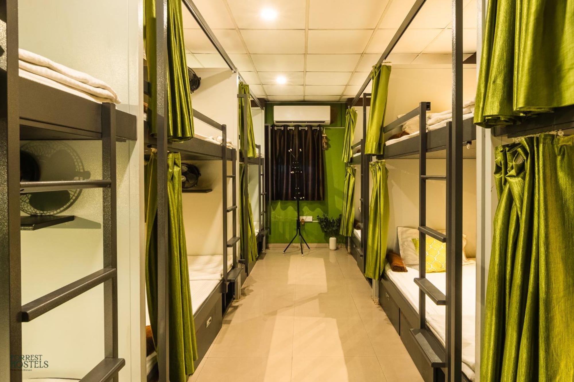 Forrest Hostels Mumbai Exterior photo