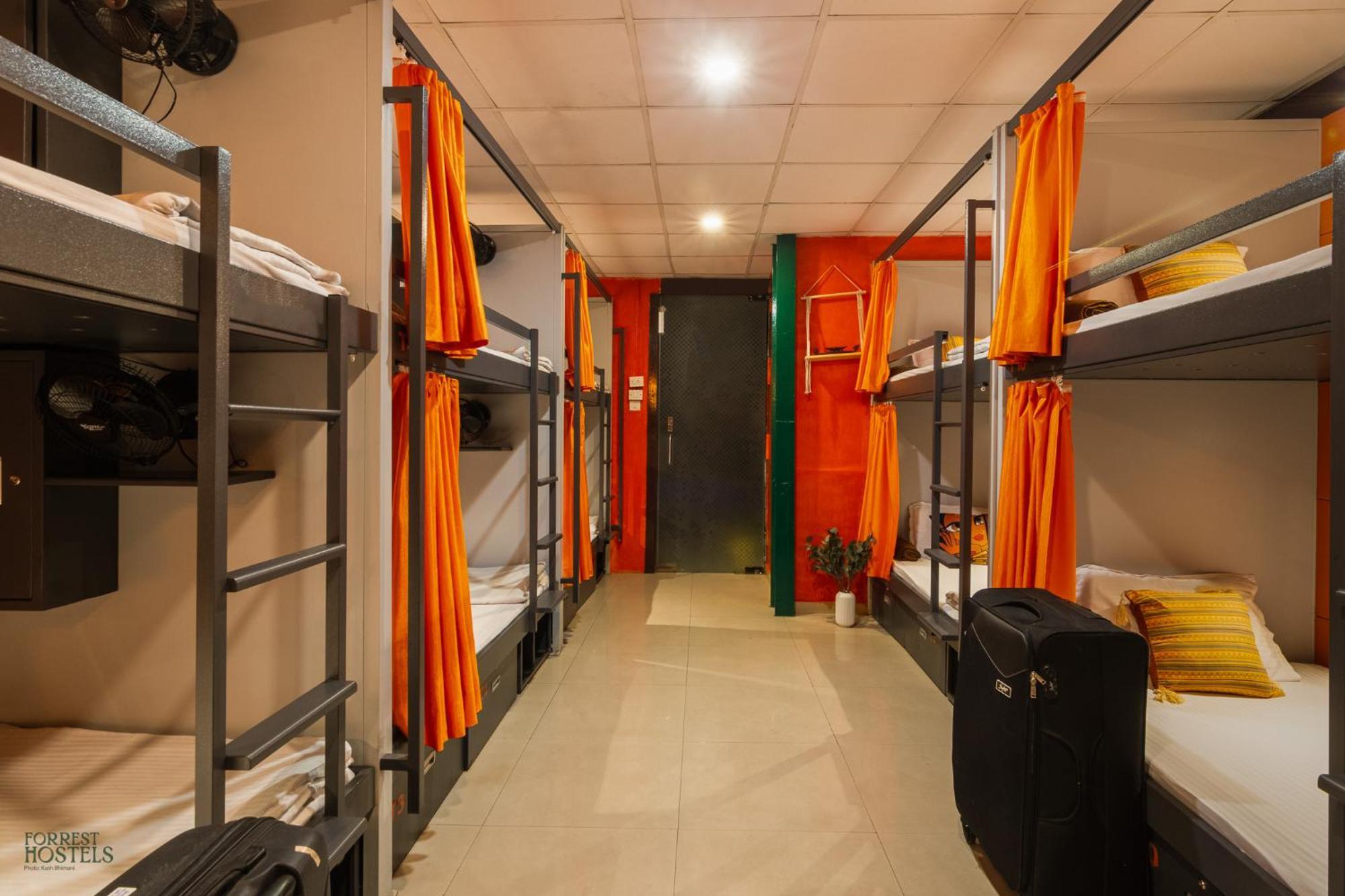 Forrest Hostels Mumbai Exterior photo