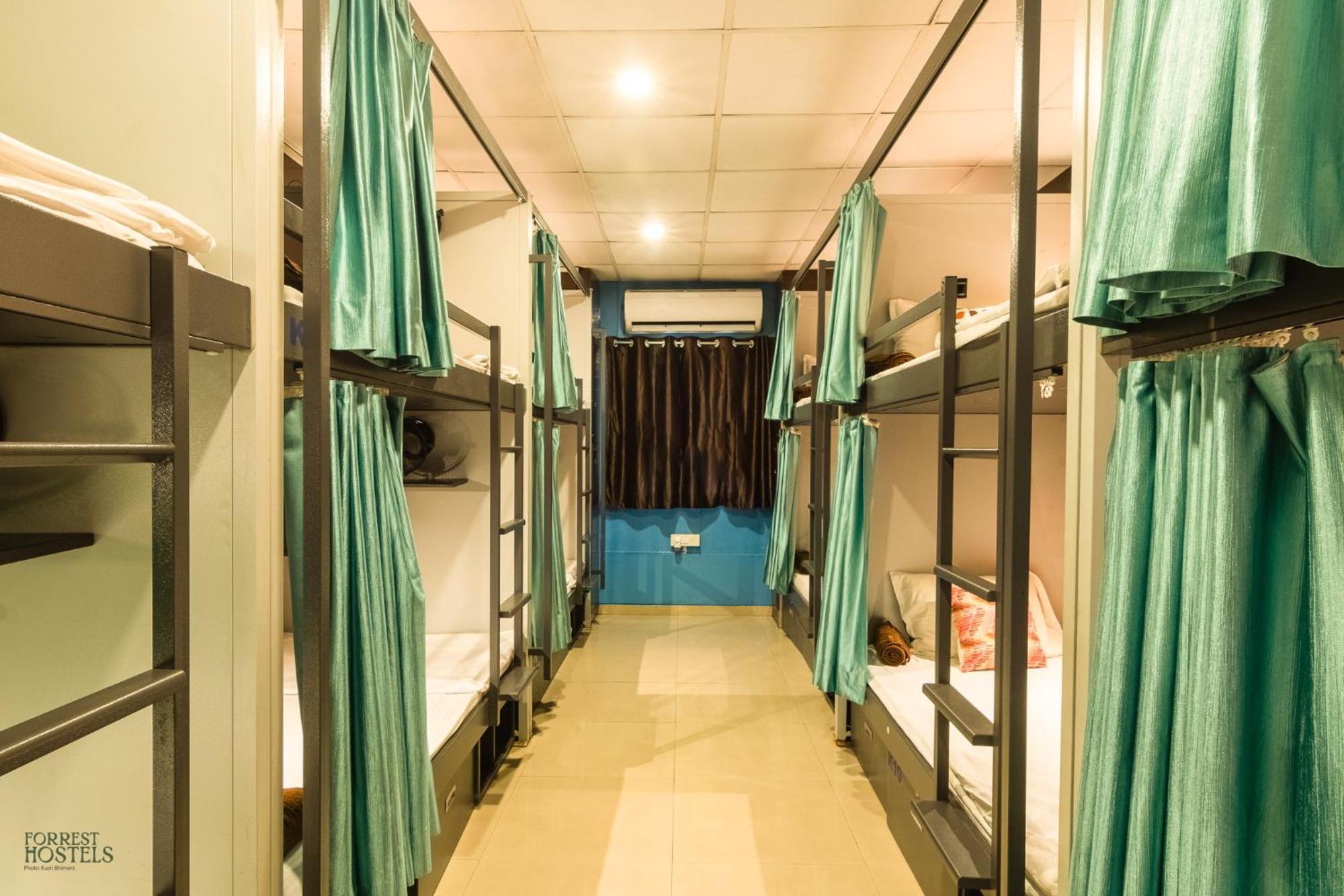 Forrest Hostels Mumbai Exterior photo