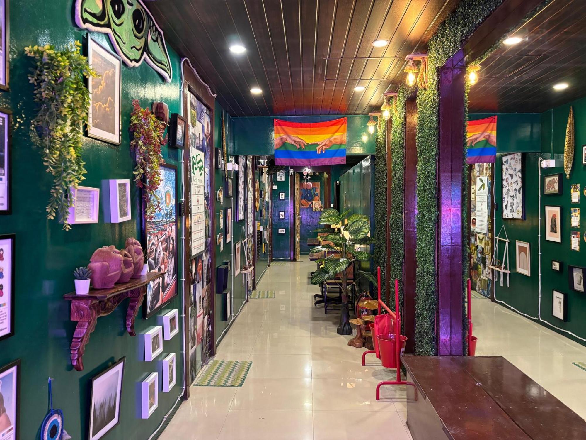 Forrest Hostels Mumbai Exterior photo