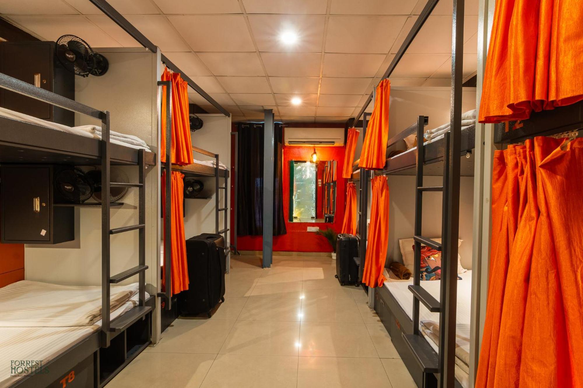 Forrest Hostels Mumbai Exterior photo